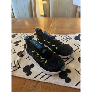 Boys Slip On Shoes Tennis Sneakers MTA Sports Sz 1.5-2 BOYS Black Lime New